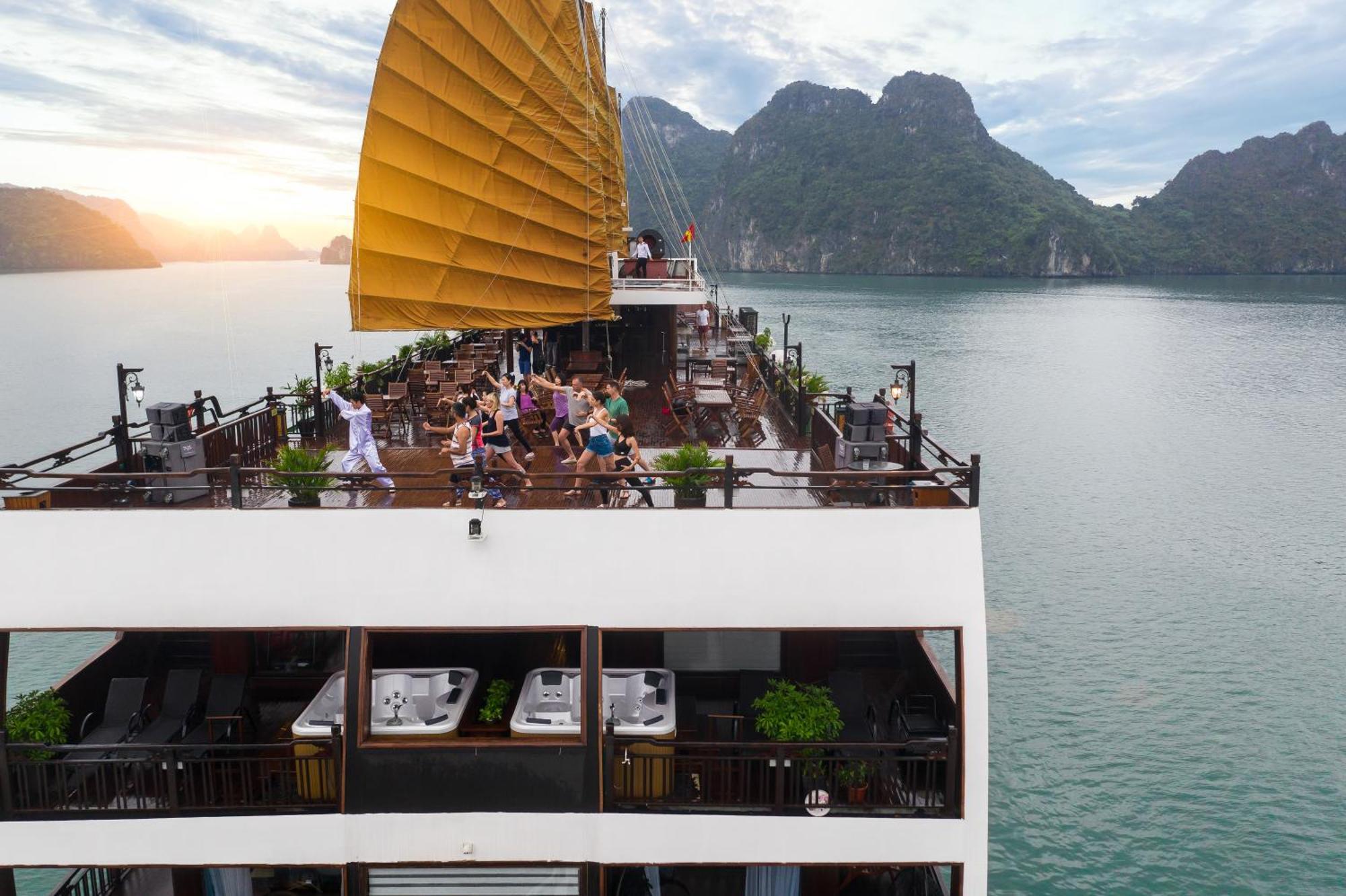La Regina Legend Cruise Ha Long Exterior foto